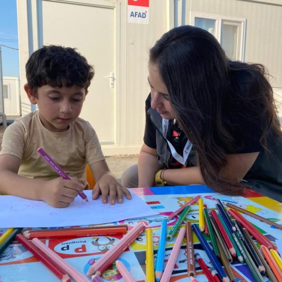Türkiye’de Depremden Etkilenen Nüfuslara Psiko-Sosyal Destek ile Topluluk Dirençliliğinin Güçlendirilmesi Projesi